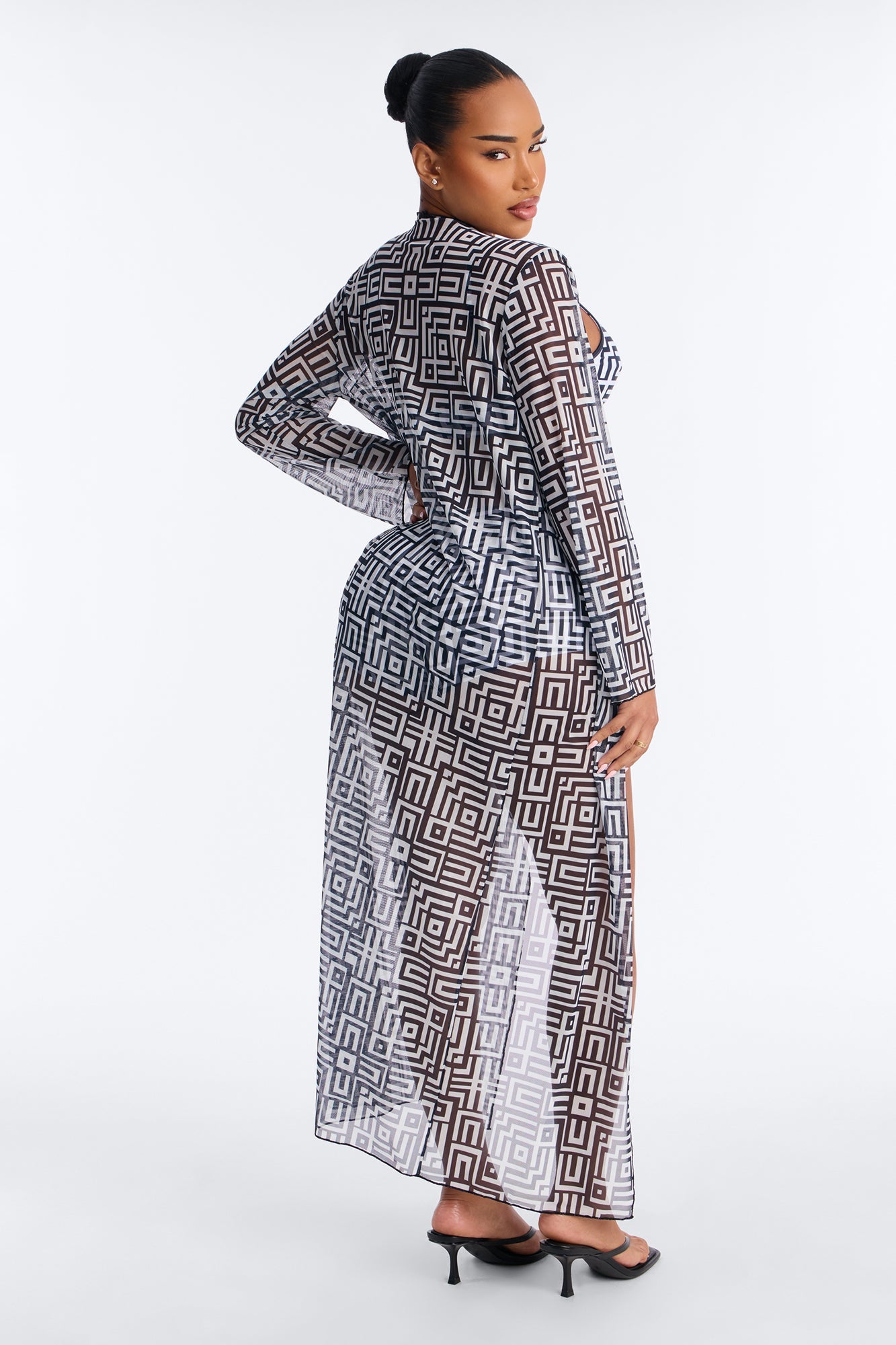 Checking You Out Bikini And Coverup Set - Black/White