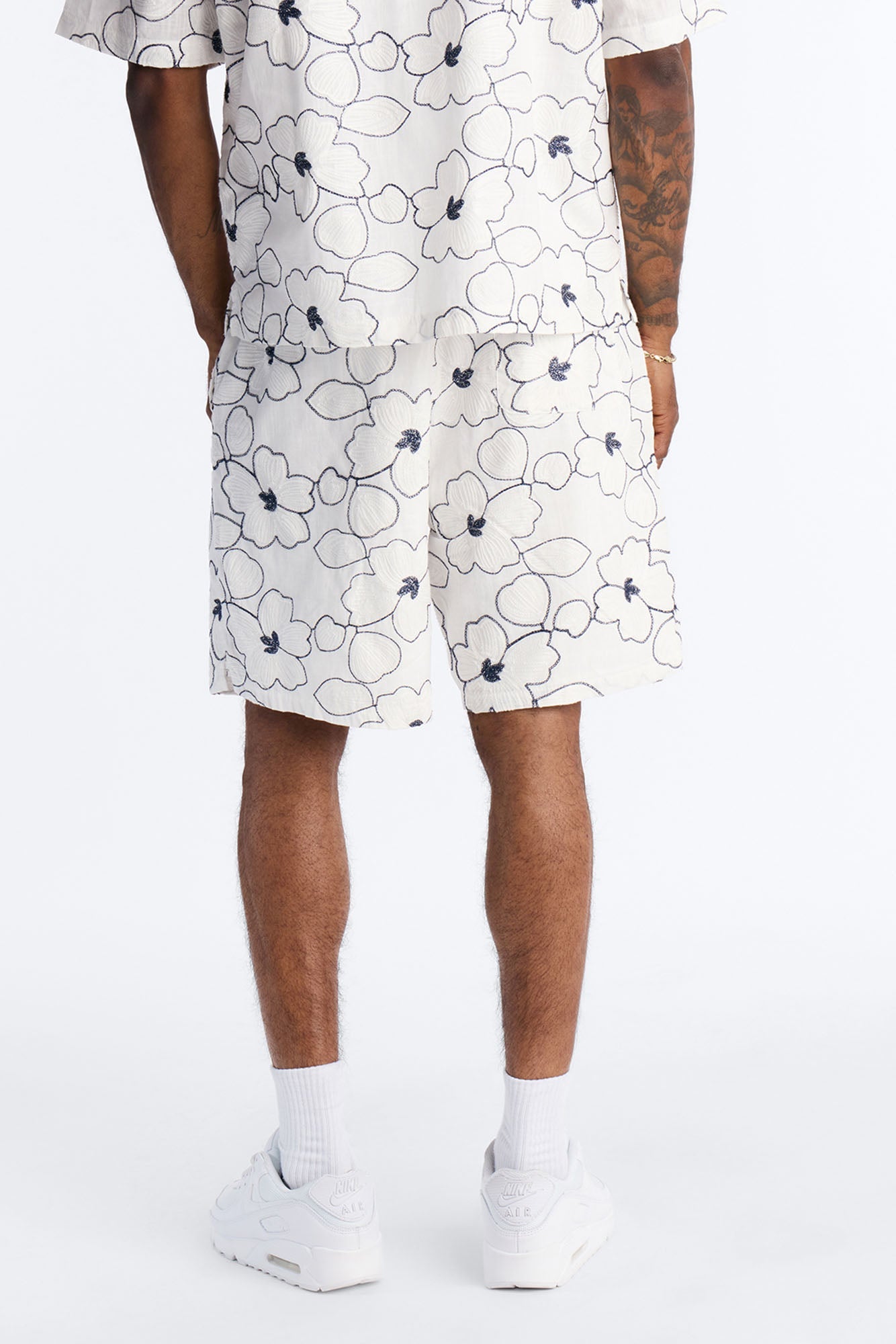 Relaxed Sand Blossom Short - White/combo