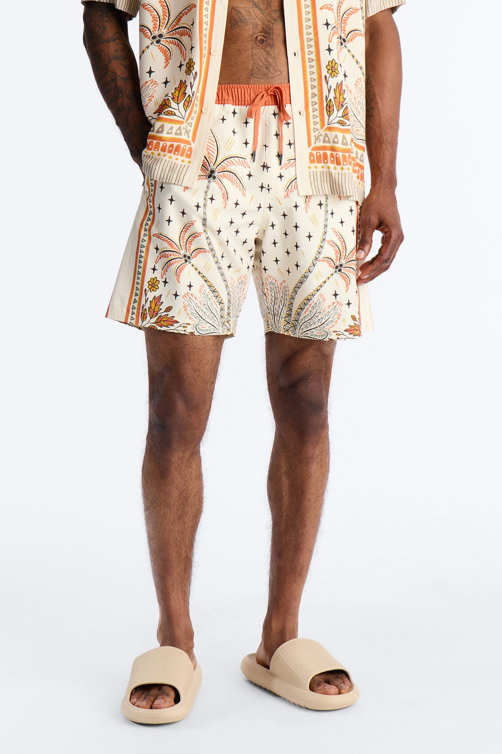 Tropical Twilight Resort Swim Trunk 7″ - Off White
