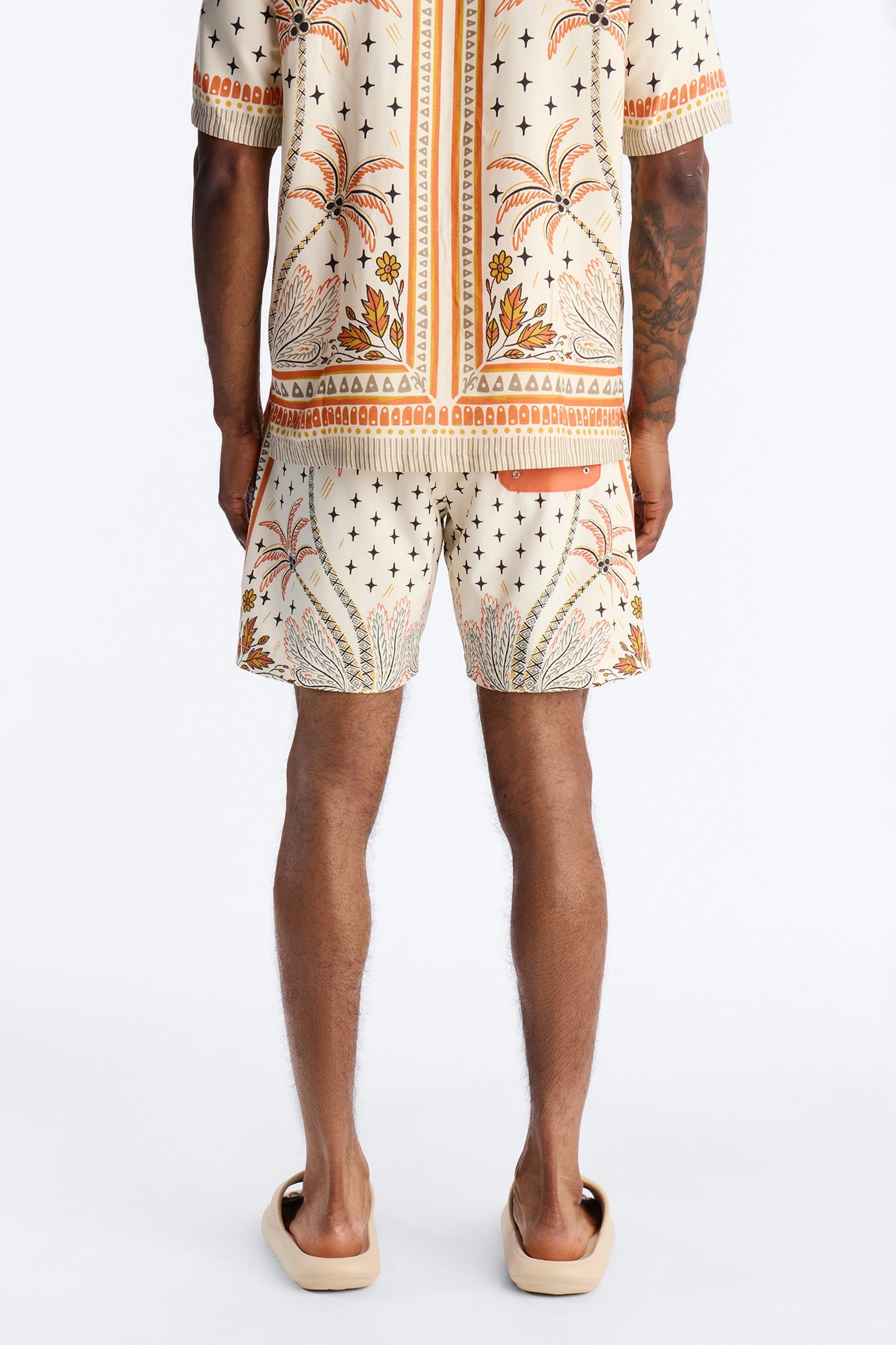 Tropical Twilight Resort Swim Trunk 7″ - Off White