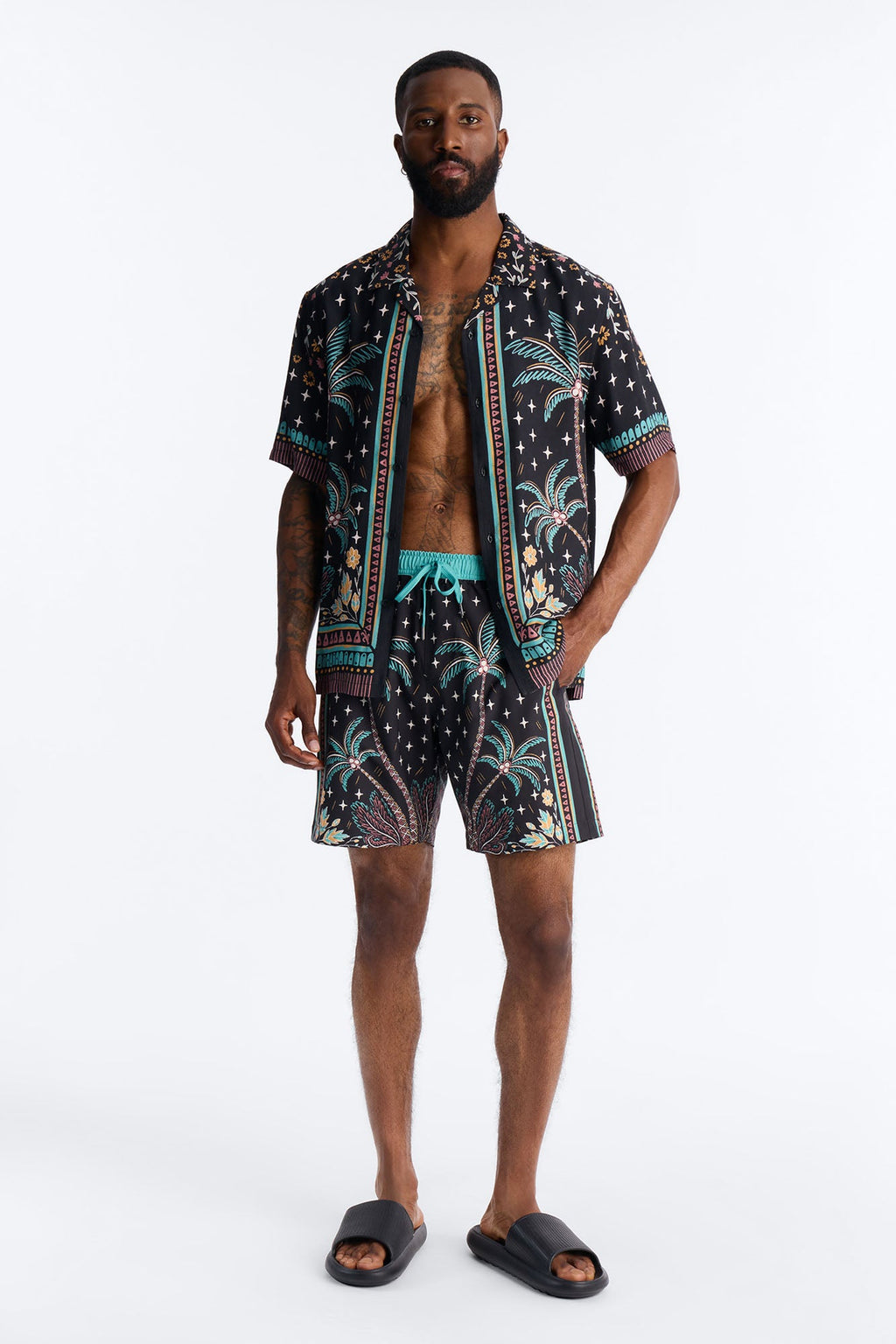 Tropical Twilight Resort Swim Trunk 7″ - Black
