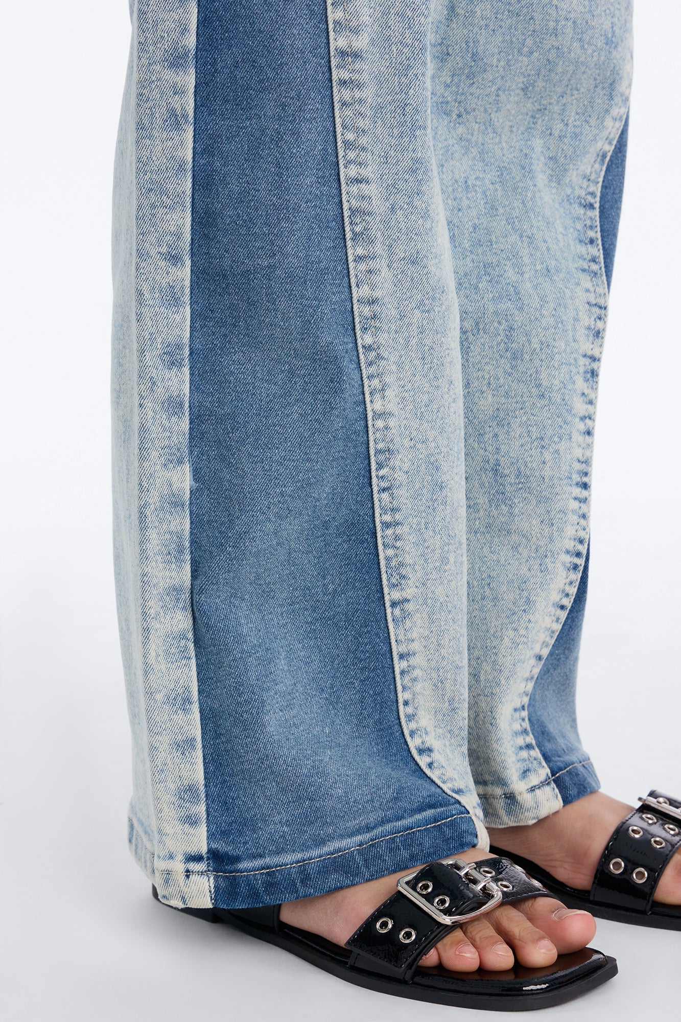 Mini On The Right Track Wide Leg Jeans - Medium Wash