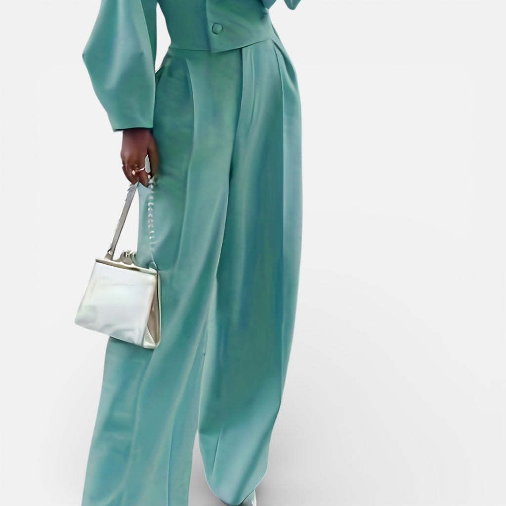 CIVI | Women’s Turn-Collar Set – Refined Winter Style