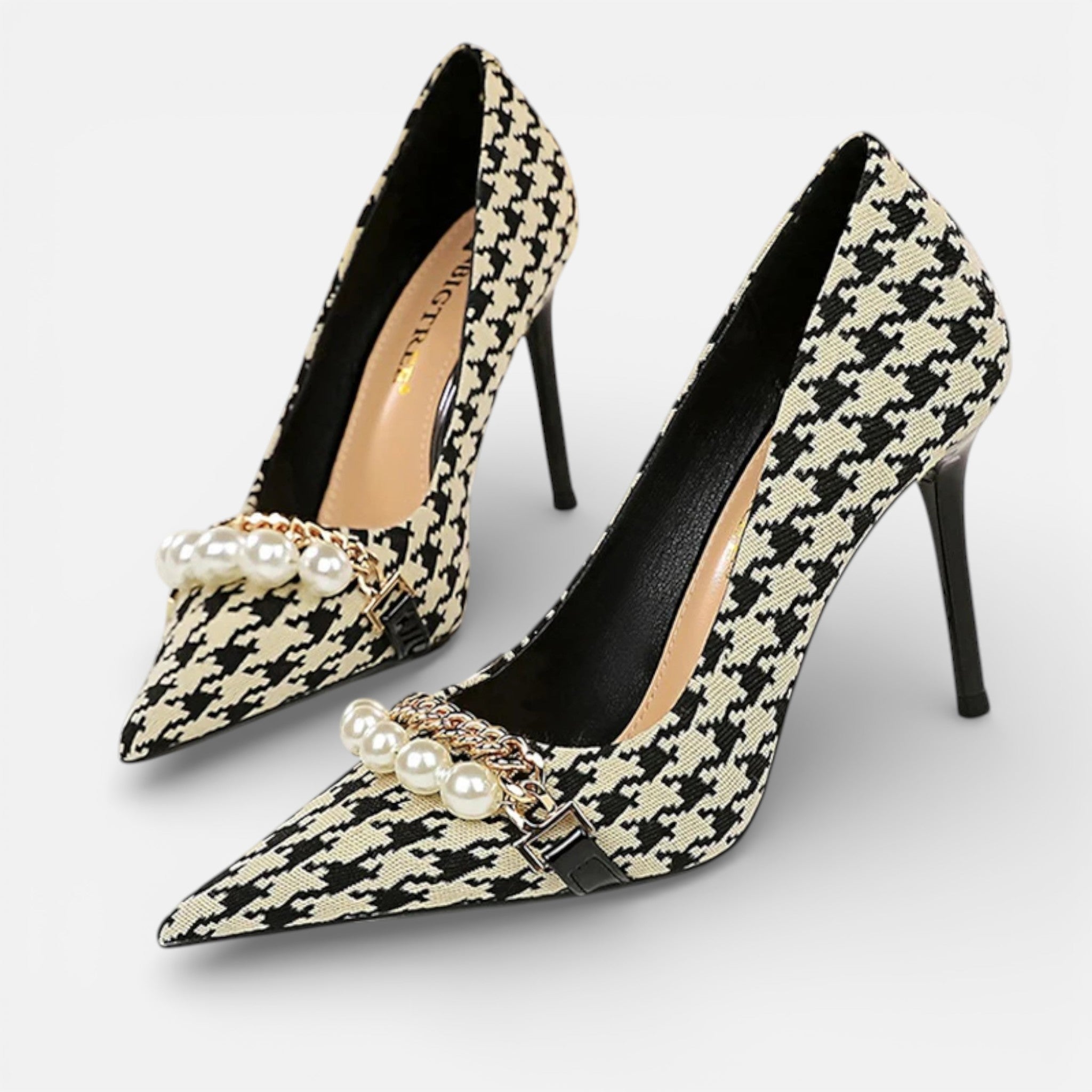 CIVI | Women’s Checked Grain Heels – Refined Banquet Style